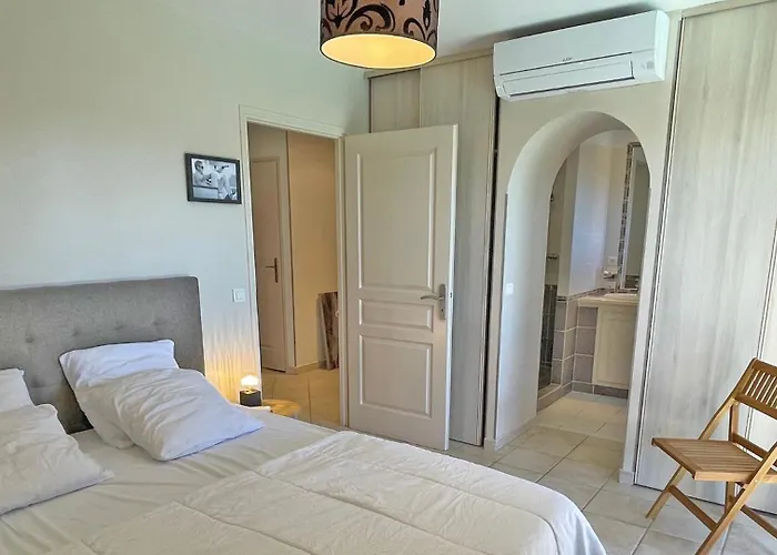 Les Geais - Clair De Lune Вілла *